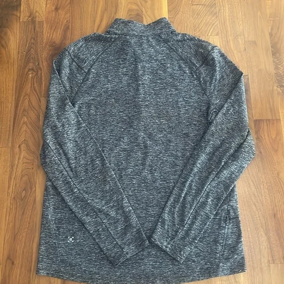 Lululemon Surge Warm 1/2 Zip Pullover -Size Large - Picture 5 of 7